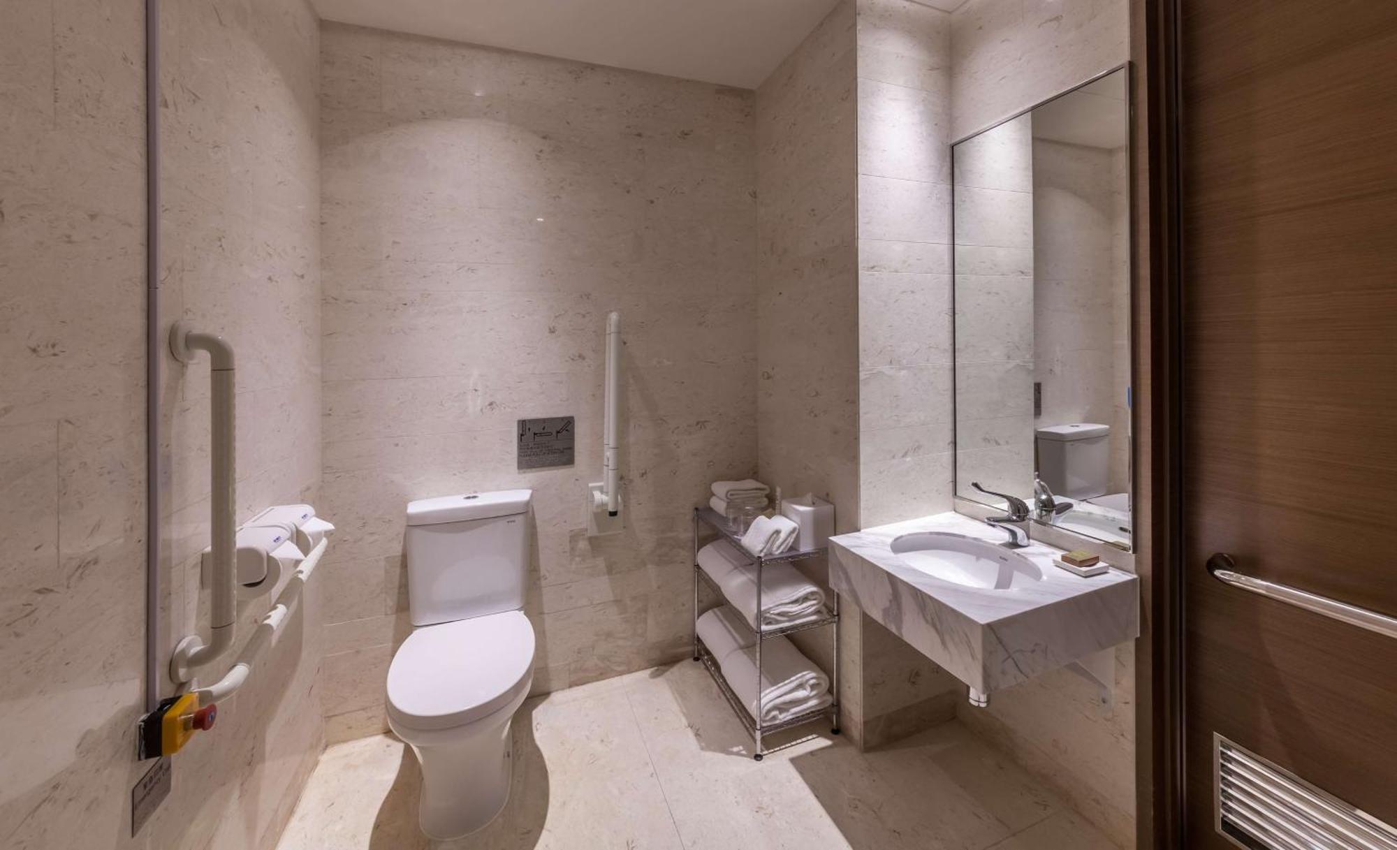 Hilton Garden Inn Hong Kong Mongkok Exterior foto